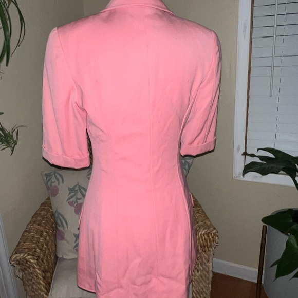 ❌ SOLD ❌ Authentic Vintage Chanel Pink Blazer Size 38 - Picture 15 of 16